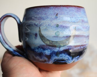 Tazza in ceramica fatta a mano unica Moon - Colori blu notte - Regalo funzionale con materiale illustrativo in ceramica - 13,5 Once