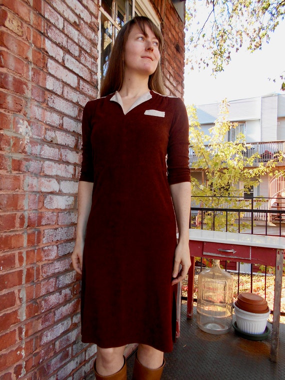 Brown Terry Cloth Dress / Medium / Vintage 1970s
