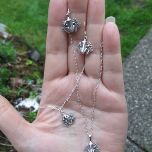 Sterling Silber Frosch Halskette oder Ohrringe