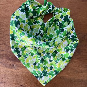 St. Patrick es Day Hund Bandana, Shamrock Hund Bandana