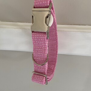 Collier de chien Bubblegum dot, collier de chien rose, collier de chien femelle, collier de chien à pois, collier de chien de mode