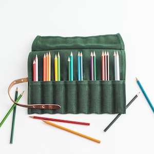 Waxed canvas pen roll, canvas pencil case, roll up pencil case, art supply bag, marker roll, colored pencil roll, knitting needle organizer Green