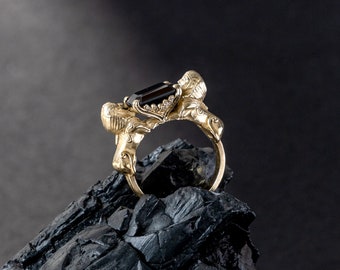 A Timeless Elegance Inspired by Ancient Egypt Sphinx Ring