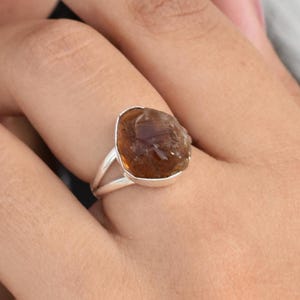 Anillo de citrino amarillo en bruto, anillo de citrino natural, plata de ley 925, anillo de citrino en bruto, regalo de Acción de Gracias, anillo de banda dividida, llamativo