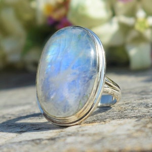 Blue Flash Moonstone Ring, 925 Sterling Silver Ring, Oval Moonstone Gemstone Ring, Statement Ring, Blue Gemstone Ring, Split Band Ring, Sale