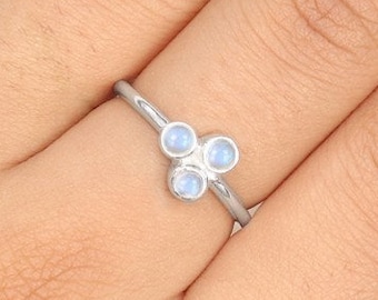 Triple Stone Ring, Moonstone Silver Ring, Sterling Silver Ring, Gemstone Silver Ring, Dainty Ring, Statement Ring, Round Stone, Gift for Mom