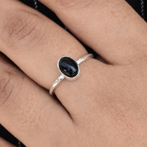 Mini Black Onyx Ring, Stacking Ring, Cabochon Stone Ring, 925 Silver Ring, Handmade Jewelry, Onyx Stone Ring, Solitaire Ring, Gift Jewelry