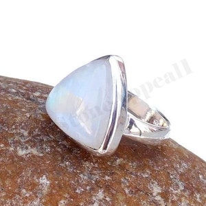 Details about   Trillion Gemstone Ring 925 Sterling Silver Natural Rainbow Moonstone Rings-S181