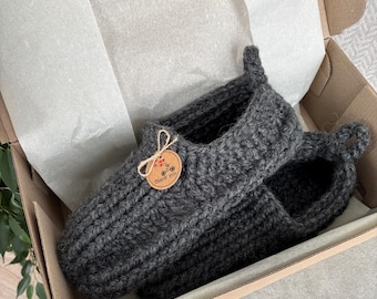 Handmade Wool Alpaca Slippers: Cozy Knitted Home Shoes