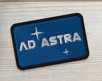 Ad Astra / A las estrellas — parche bordado. Insignias espaciales para chaqueta, parches retro para bolso, parche vintage para planchar.