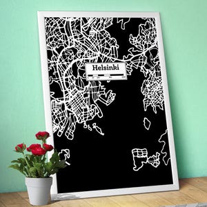 Helsinki, affiche du plan de la ville dessinée à la main — Art urbain moderne noir et blanc, impression pour les amateurs de voyage et décoration murale minimaliste, affiche de la ville noire
