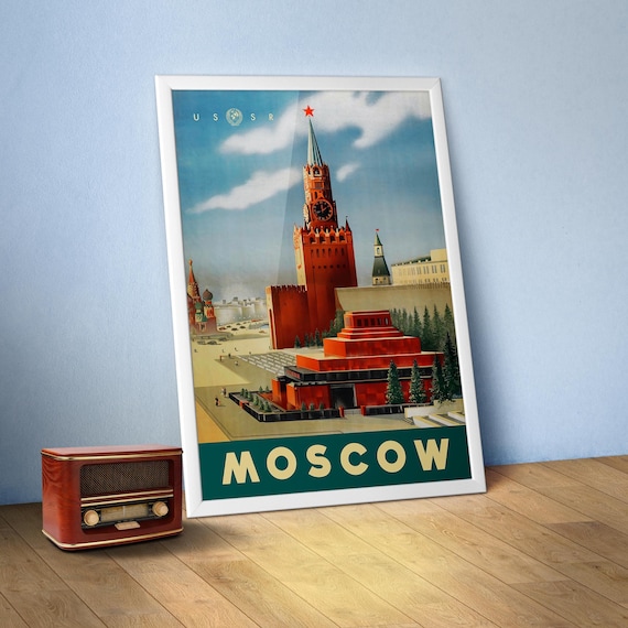 Soviet retro travel poster: Moscow, USSR 1930s — Vintage travel art print, Soviet wall decor, Propaganda poster with Kremlin