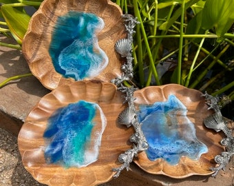 Shell Resin Waves Acacia Tray