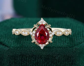 Anello di fidanzamento con rubino taglio a pera 5*7 mm Anello da sposa in oro giallo con moissanite Anello nuziale a mezza eternità con diamanti Anello unico per donna Anello di promessa