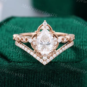 2pcs Pear Shaped Moissanite engagement ring vintage Rose gold Unique Halo engagement ring women Half eternity Bridal ring Anniversary gift
