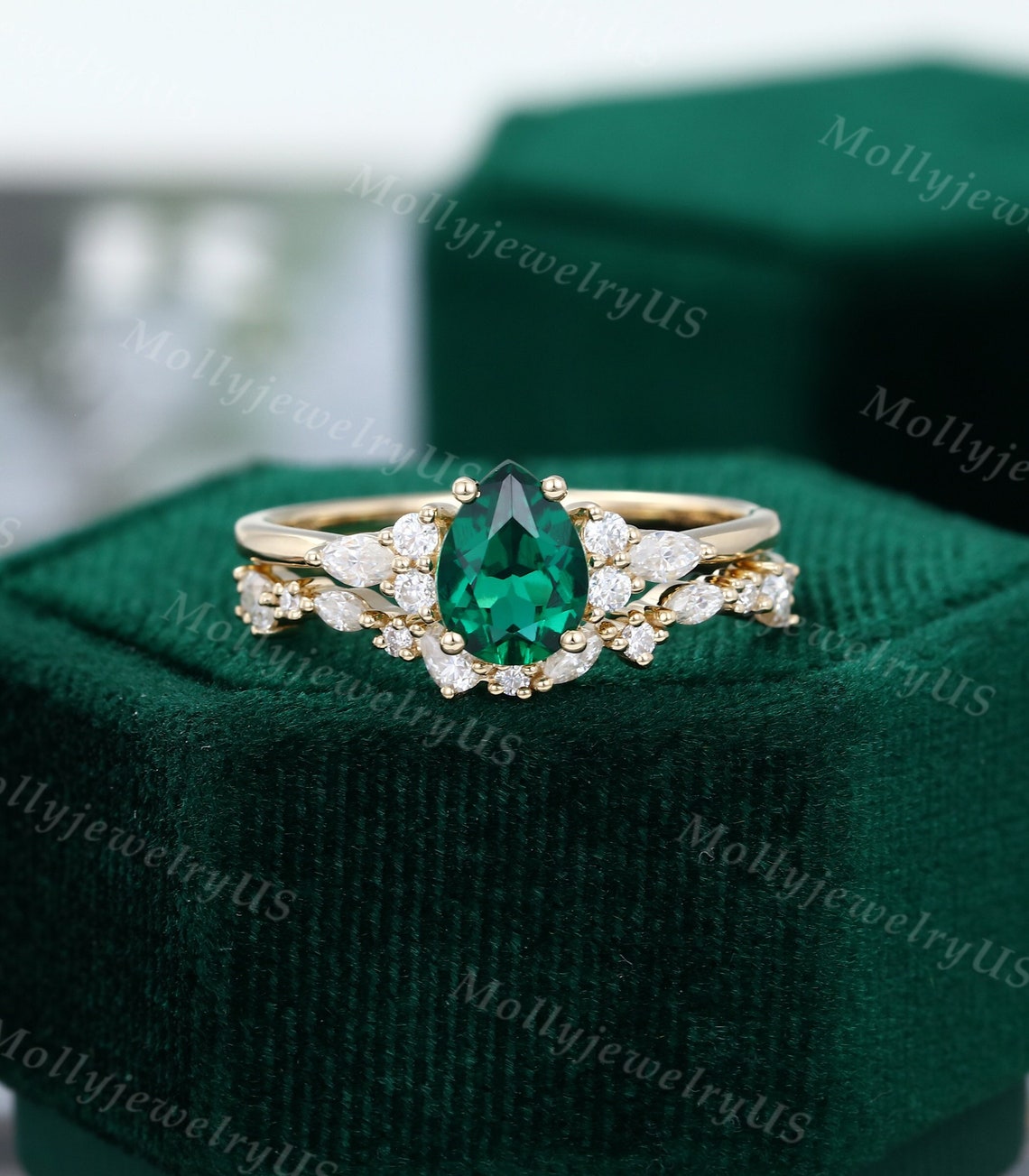 Pear shaped Emerald engagement ring set vintage engagement image 1