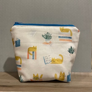 Cat & Books Zipper Pouch