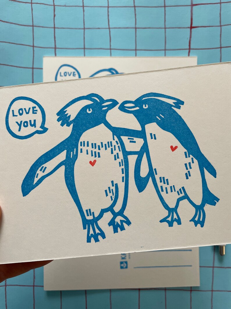 Penguins in love Postcard image 3