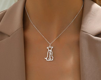 Personalisierte Named Dog Halskette, Hund Named Halskette, personalisierte Dog Gravur Geschenk, Hund Silhouette Halskette, Individueller Hund Name Schmuck