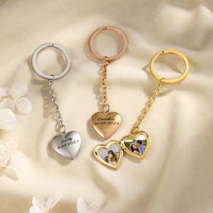 Custom Heart Locket Keychain with Photo, Memorial Keychain, Photo Locket Keychain, Custom Photo Keepsake, Christmas Gift, Gift for Her