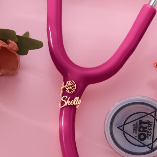 Etiqueta de nombre personalizada con diseño de flor de nacimiento para estetoscopio, dijes para estetoscopio con accesorios de etiqueta de identificación, regalo para enfermera, médico, asistente médico (RN)