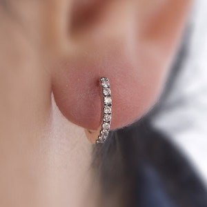 Dünne Mini Ohr Huggie Hoop Ohrringe, GOLD - micro pave cz Knorpel Creolen Lab Diamant Hoop Ohrring 14K Weissgold vergoldet