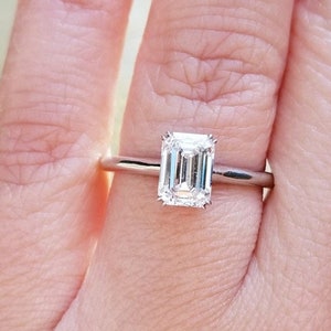 1.5ct (8X6MM) Emerald Cut Engagement Ring - Emerald Solitaire Ring - 14K White Gold Plated Diamond Simulant CZ Engagement Ring, Promise Ring