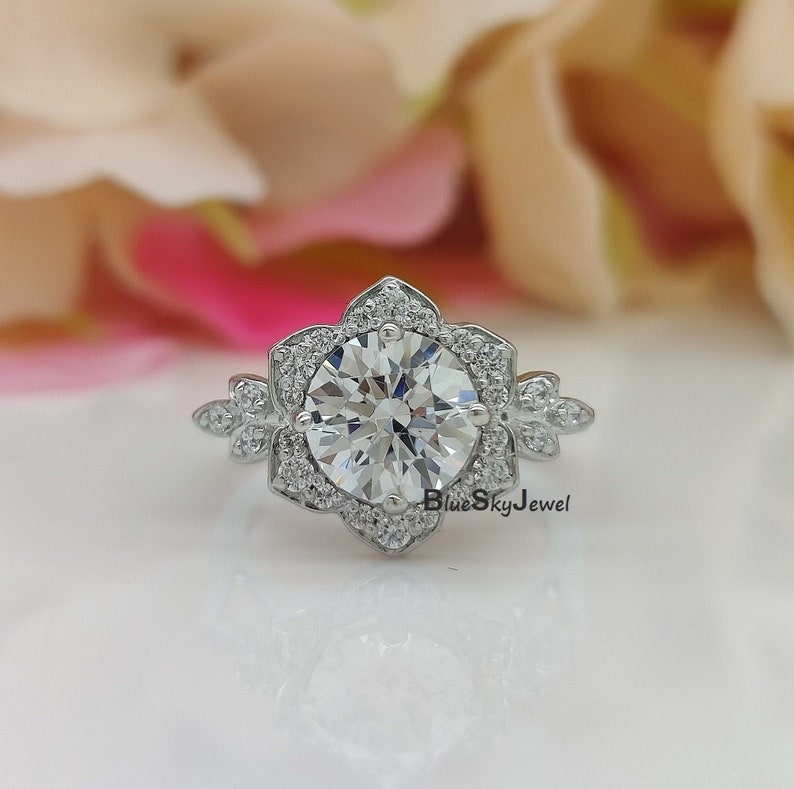 1.85Ctw Round Cut White Diamond 14K White Gold Finish 925 Sterling Silver Halo Women/'s Wedding Ring