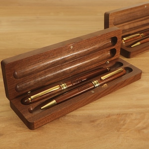 Houten pen met monogram en doos, gastenboekpen, walnoot balpen, rollerball, vulpen, CEO, cadeau baas, verjaardagscadeau, aangepaste houten pen