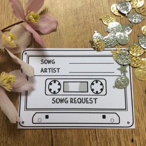 Cartes de demande de chanson de mariage, imprimables - Modèle de forme de cassette (taille A7) à télécharger