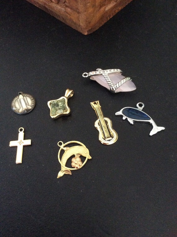 Vintage Assorted Pendant Lot