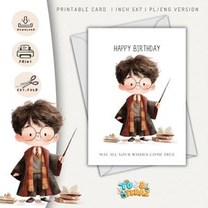 Puede incluir: Una tarjeta de cumpleaños imprimible con una ilustración de dibujos animados de un niño con gafas, una varita y una túnica de mago. La tarjeta dice "Feliz cumpleaños" y "Que todos tus deseos se hagan realidad". La tarjeta mide 12,7 cm x 17,8 cm.