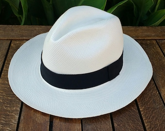 Véritable chapeau de Panama blanc équatorien Chapeau de palmier toquilla tissé à la main de couleur blanc ivoire Chapeau de Panama authentique de style Cuenca