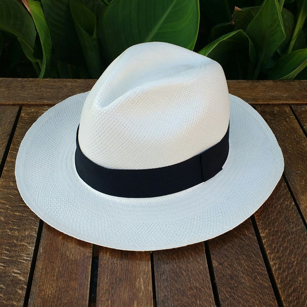 Véritable chapeau de Panama blanc équatorien Chapeau de palmier toquilla tissé à la main de couleur blanc ivoire Chapeau de Panama authentique de style Cuenca
