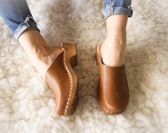 simple clogs womens