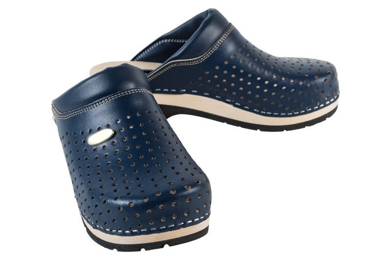 comfortable nursing clogs