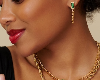 Boucles d'oreilles pendantes en cristal émeraude : plaqué or jaune 18 carats