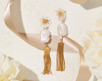 Boucles d'oreilles pendantes fleurs : franges dorées, bijoux de mariée