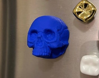 Skull 3D Wall Art Gothic Yves Klein International Klein Blue IKB Ultramarin Tiefblau Momento Mori Dekor Magnet oder Leinwand.