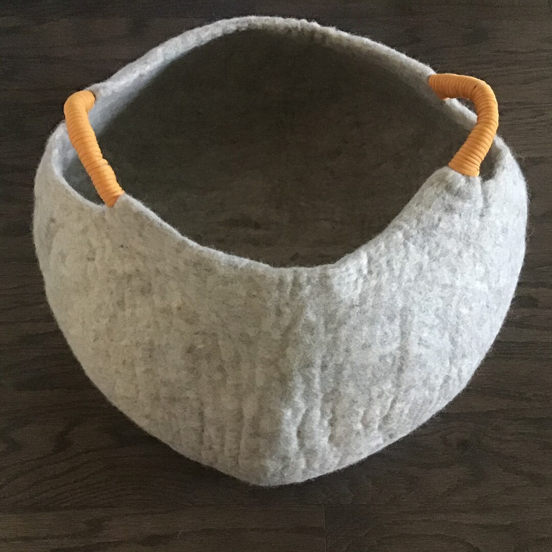 Custom Made Cat Bed, Basket Bed, Wool Basket, Large Cat Bed, Dog Bed
