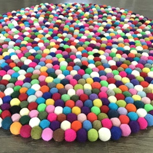 100% Natural Felt ball rug, Felt carpet, Felt wool ball,Felt ball Rug, Bath Mat, Floor Rug, Nursery Room, Kids Room, Custom Felt Carpet