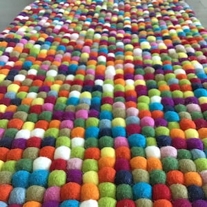 Free Shipping-100% Natural Felt rug, Felt carpet, Felt wool balls,Felt ball Rug, Bath Mat, Nursery Room, Kids Room, Custom Felt Carpet