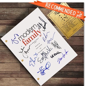 Moderne Familie TV signiert Script Autogramm Drehbuch - Swarovski Vergara, Ed O'neill, Jesse Tyler Ferguson, Julie Bowen, Ty Burrell, Nolan Gould