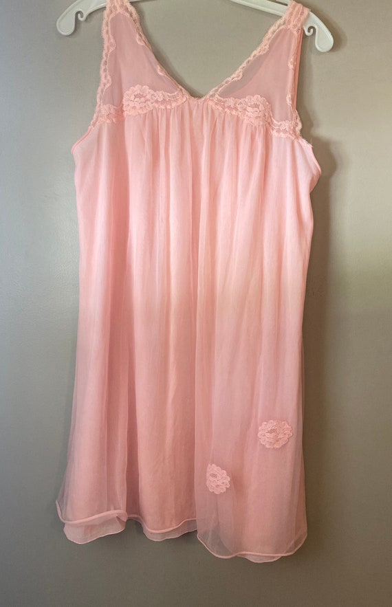 Vintage Pink Nylon Gown and Robe Set/lace and Flowers/ Size Etsy
