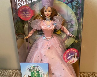 Barbie dans le rôle de Glinda la bonne sorcière/Magicienne d'Oz