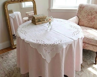 Vtg Linen Table Tea Topper Blue Embroidery Richelieu Cutwork Romantic Cottage 34"