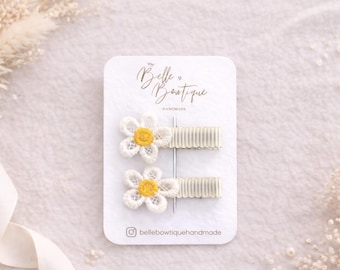 Daisy Crochet Flower Hair Clips: Fully Lined Ribbon Fringe, Pair