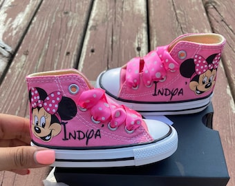 Minnie Mouse converse shoes/ Minnie  Mouse first birthday outfit/ Minnie Mouse custom shoes/ Minnie Mouse pink shoes/ 1st birthday converse