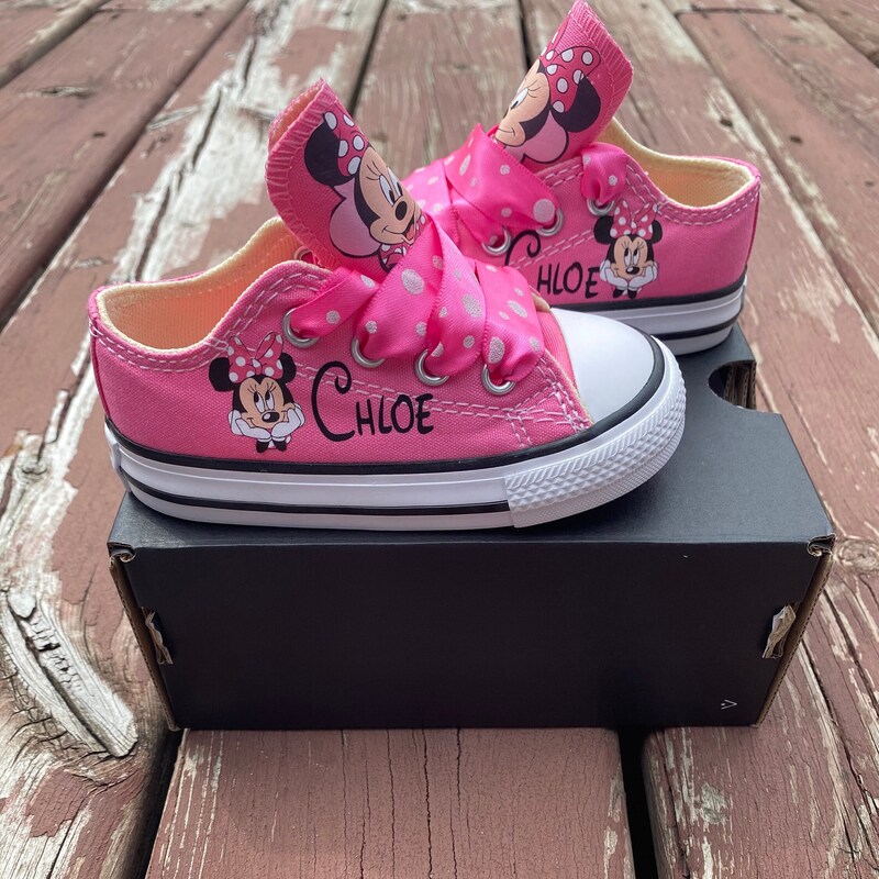 custom minnie mouse shoes
