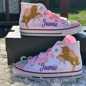 Unicorn bling converse shoes, unicorn birthday shoes . Unicorn shoes for birthday outfit. bild 2